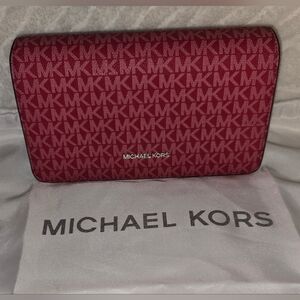 Michael Kors Jet Set Signature Logo Crossbody Bag